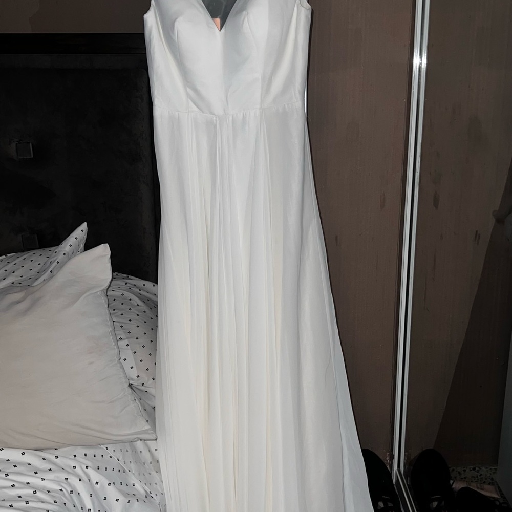Wedding Dress !!! Never used!!!! It’s not like new!! It’s new - Picture 3 of 3